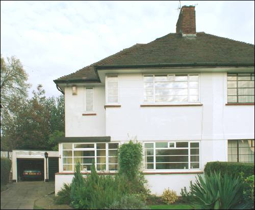 04 Howard Walk
